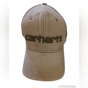 CARHARTT mesh back truckers cap. Mens. Color: Olive.